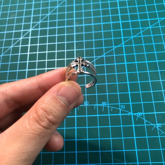 Cross ring - Picture 4 of 4
